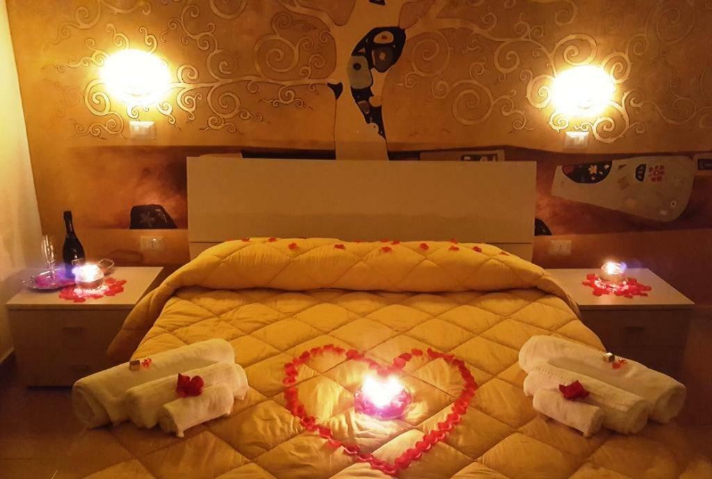 La Dimora Degli Artisti Bed & Breakfast กาตันซาโร ภายนอก รูปภาพ
